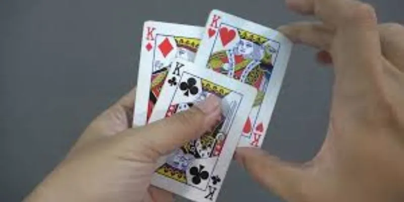 Mẹo Chơi Ba Cây - Tăng Tỷ Lệ Chiến Thắng Khi Chơi tại Hi88 3 Quan sát đối thủ giúp bạn đưa ra quyết định thông minh hơn.