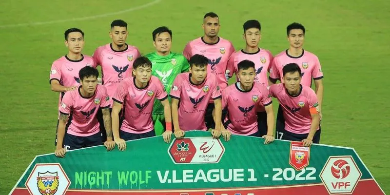 Tin Bóng Đá V-League - Phân Tích Và Nhận Định Từ Chuyên Gia 2 Cuộc đua vô địch V-League đang diễn ra đầy kịch tính.