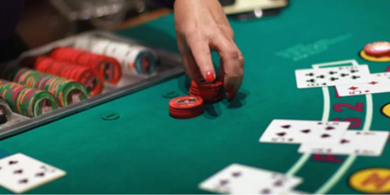 Hướng dẫn cách đánh baccarat dễ hiểu