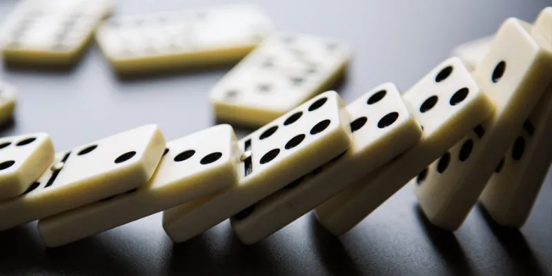 Chơi Domino - Định Luật Chiến Lược Đánh Chặn Hiệu Quả 4 Yếu tố quyết định chiến thắng