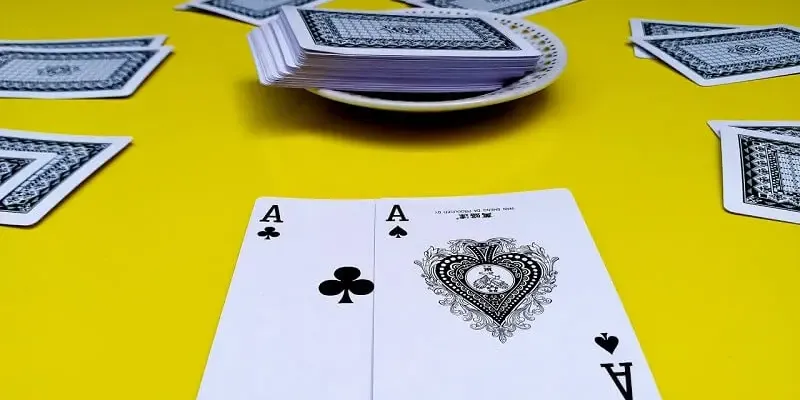 Hướng dẫn luật chơi xì dách chi tiết