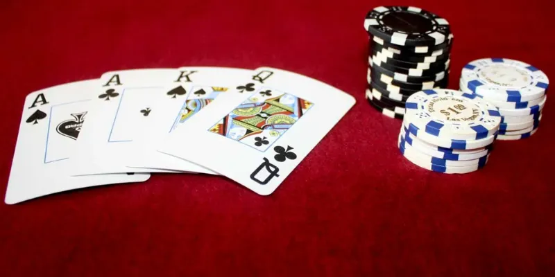 Cách chơi Poker thắng lớn – Tư duy chiến lược để làm chủ ván đấu 4 Chiến lược chơi Poker thắng lớn từ chuyên gia
